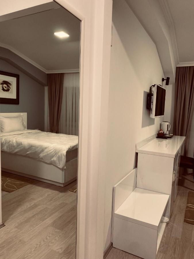 Hotel Callisto Prishtinë Exterior photo
